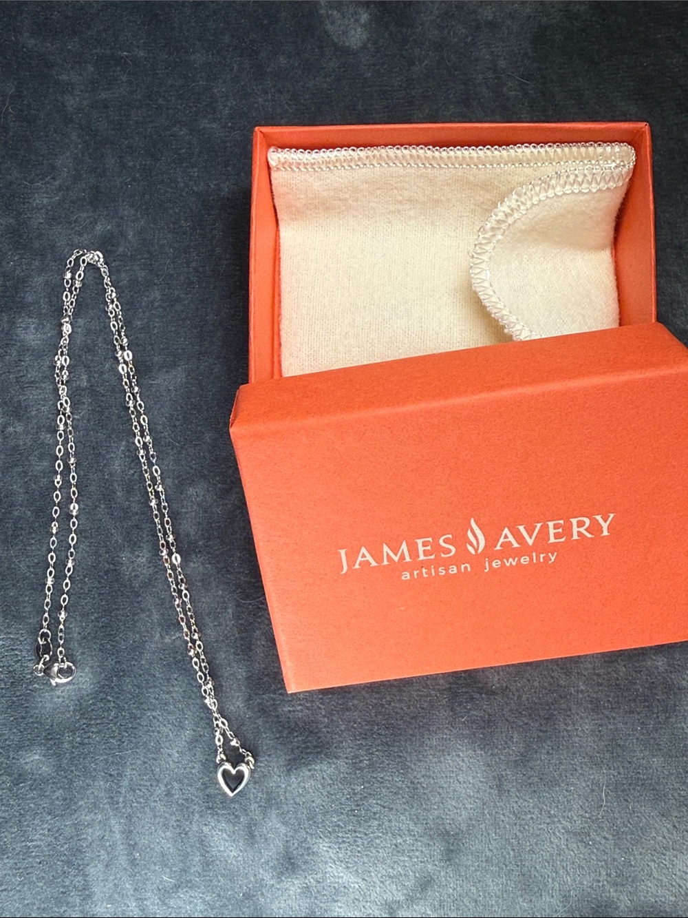 James Avery Silver Heart Pendant Necklace with Orange Box (never used, with box)